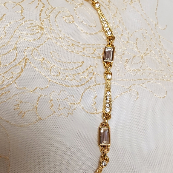 Fashion Jewelry Statement Necklace - Picture 6 of 8